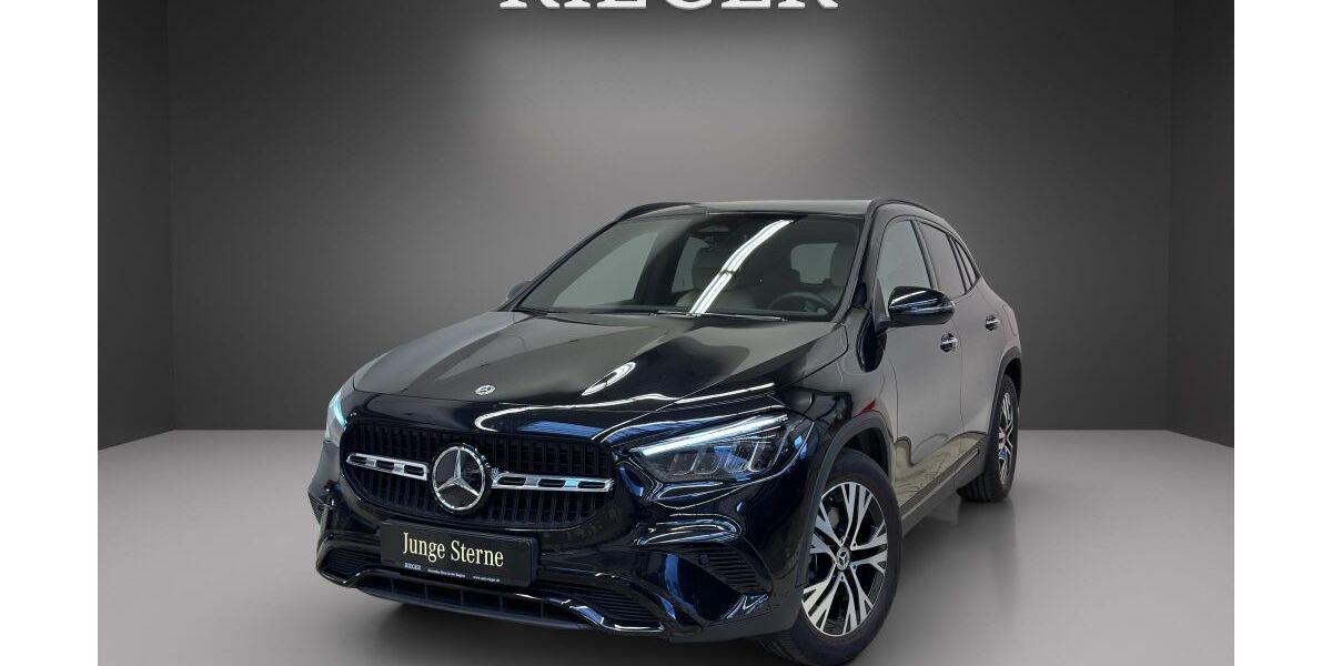 Mercedes-Benz GLA 200 15.343 km 35.879 &euro; Altdorf 90518