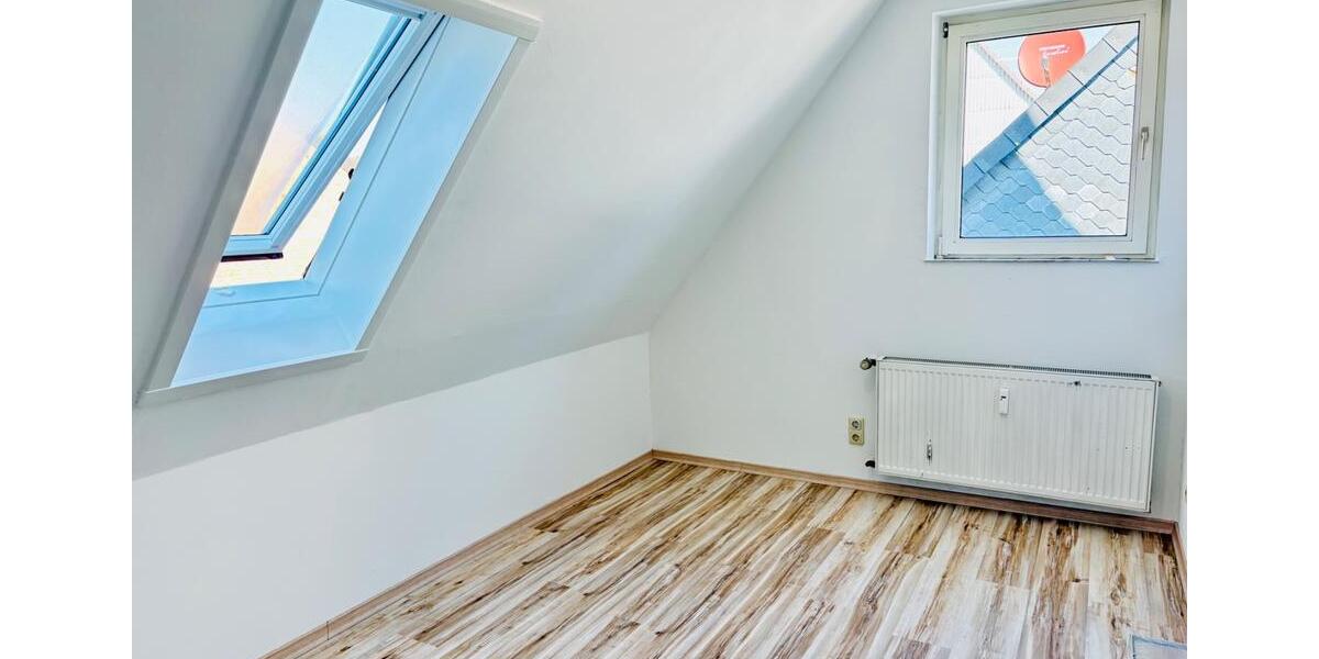 Dachgeschoßwohnung Diemelstadt - 3 Zimmer, 96 m&sup2;, 850&euro; | Angebot:26225893
