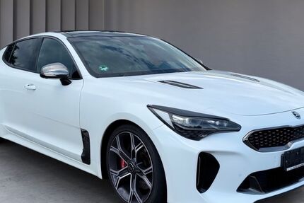 Kia Stinger 127.000 km 22.800 &euro; Dresden 01108