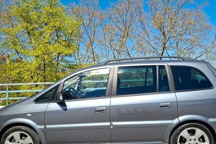 Opel Zafira 177.000 km 3.900 &euro; Berlin 12351