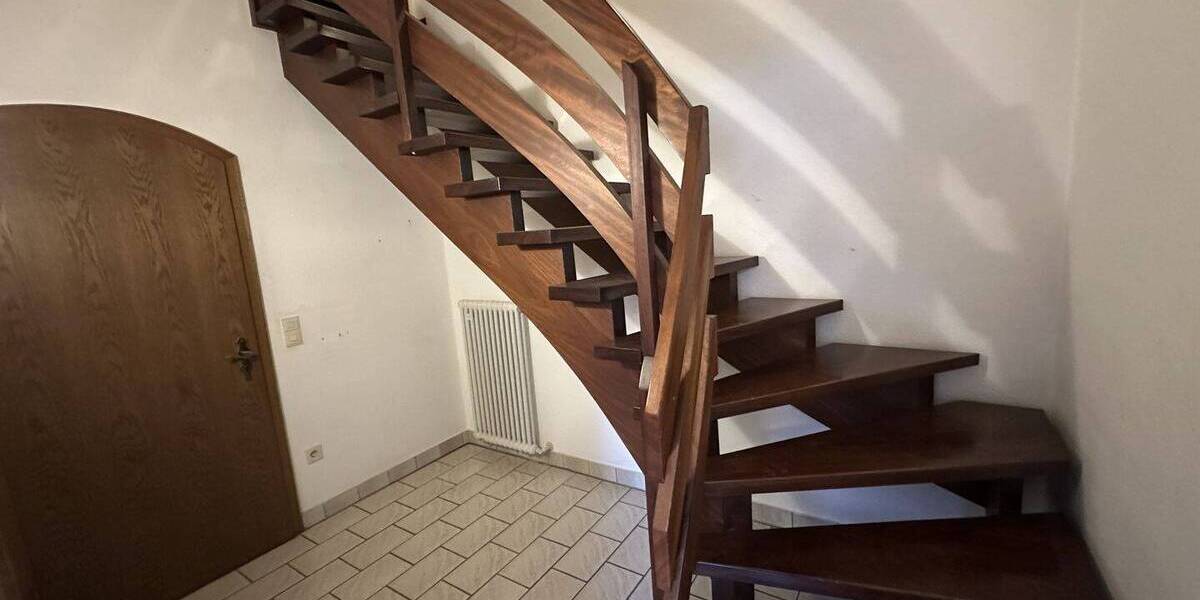 Einfamilienhaus Steinheim - 6 Zimmer, 262 m&sup2;, 259.000&euro; | Angebot:26391696