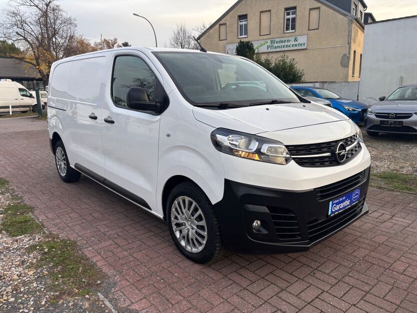 Opel Vivaro 75.950 km 15.800 € Berlin 13127