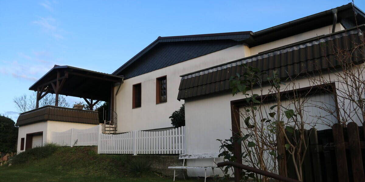 Einfamilienhaus mit 2 Garagen 6 zimmer