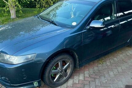 Honda Accord 141.000 km 5.850 &euro; Priestewitz 01561
