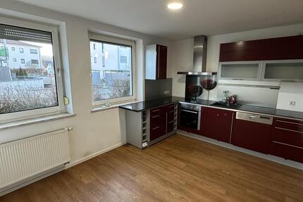 142 m² Wohnfläche - 4 Zimmer Wohnung in Berching inkl. EBK, 2 Stellplätze 4 zimmer