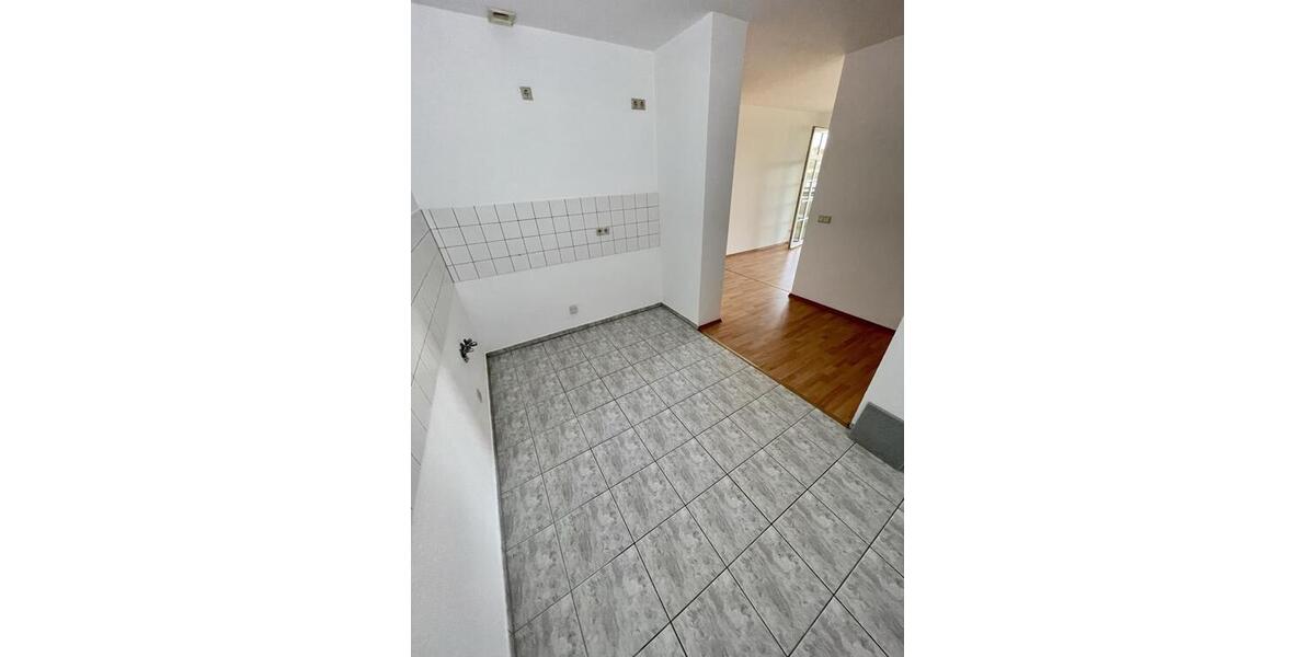 Schicke Wohnung mit Balkon und Aufzug nahe dem Stadtzentrum in ruhiger Lage! - Dachgeschoßwohnung Gera Ostviertel | Angebot:26994115
