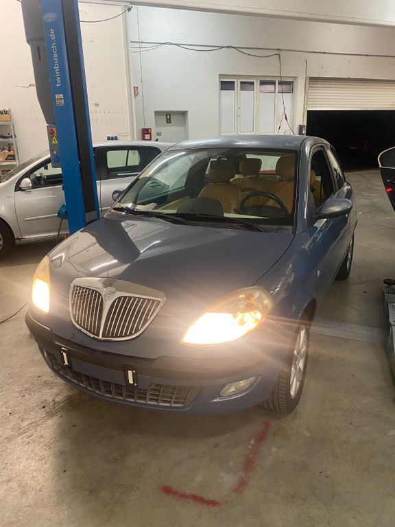 Lancia Ypsilon 130.000 km 1.500 € Wasserburg 88142