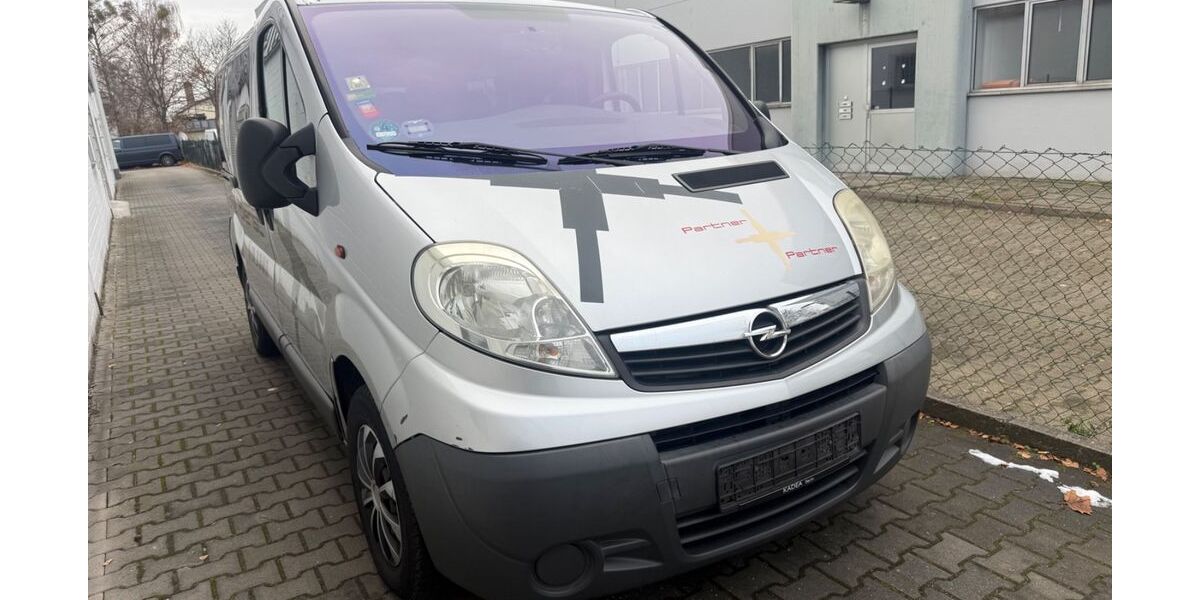 Opel Vivaro 326.600 km 4.990 € Berlin 12277