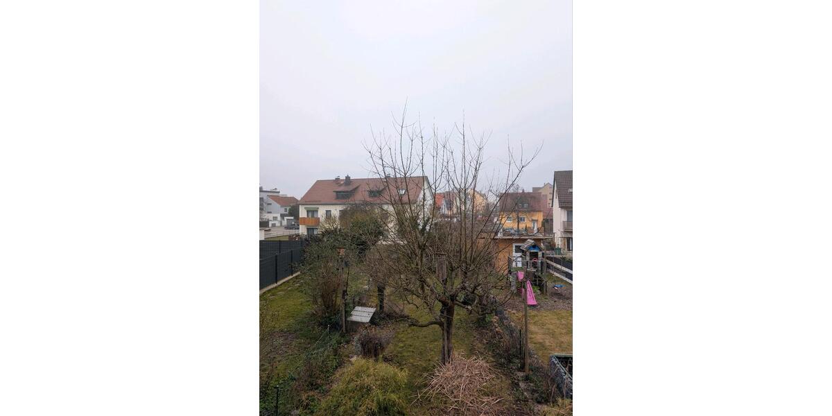 Reihenhaus Neutraubling - 3 Zimmer, 90 m&sup2;, 1.300&euro; | Angebot:25626142