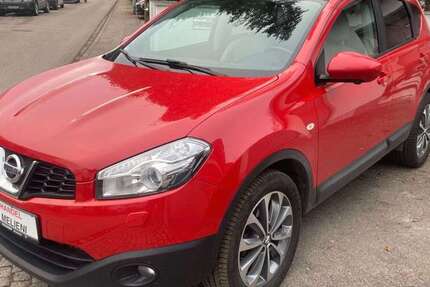 Nissan Qashqai 82.012 km 9.399 &euro; München 81739