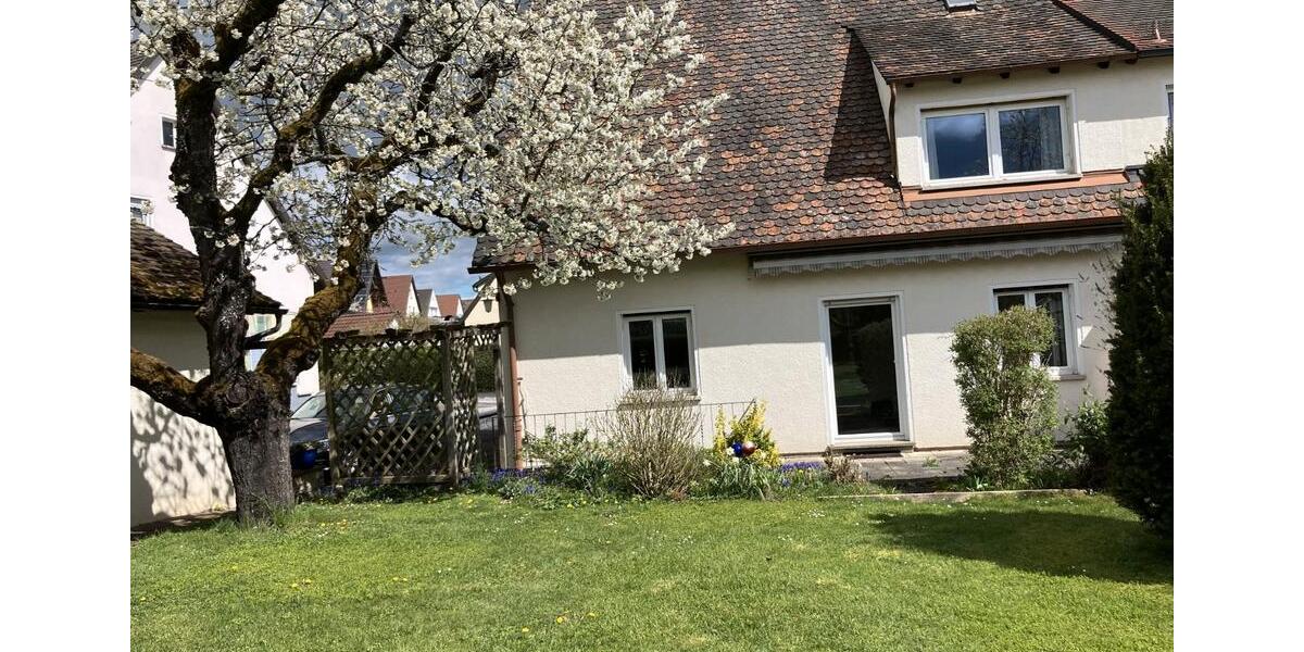 Doppelhaushälfte Poppenricht - 5 Zimmer, 110 m&sup2;, 240.000&euro; | Angebot:26714319