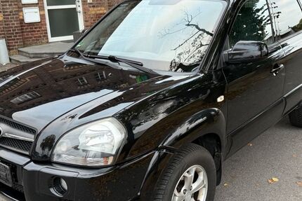 Hyundai TUCSON 103.000 km 4.490 &euro; Düren 52349