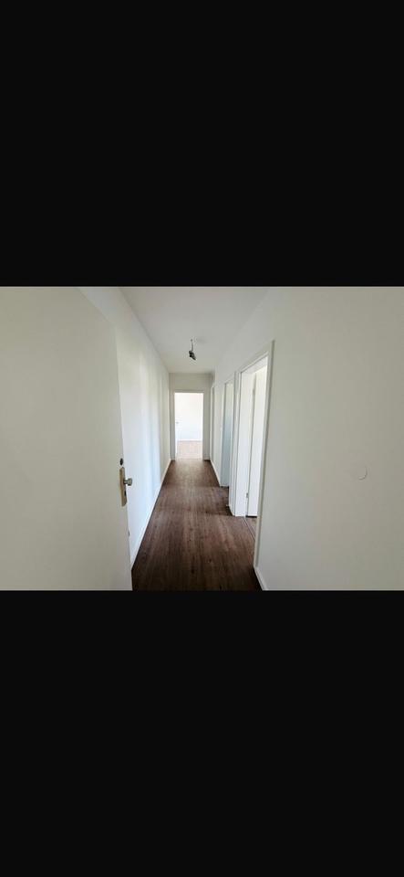 Renovierte 2 Zimmer Wohnung zimmer