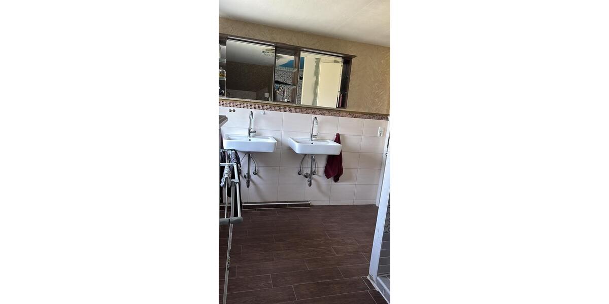 Einfamilienhaus Nordhastedt - 9 Zimmer, 220 m&sup2;, 379.000&euro; | Angebot:27131753