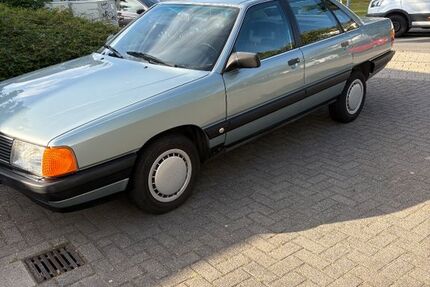 Audi 100 167.000 km 4.900 &euro; Bremen 28259