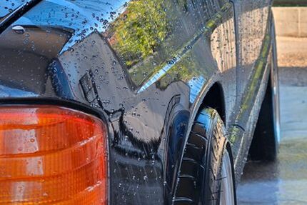 Mercedes-Benz 190 211.000 km 10.750 € Leutenbach 71397