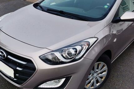 Hyundai i30 257.950 km 4.899 &euro; Fürth 90762