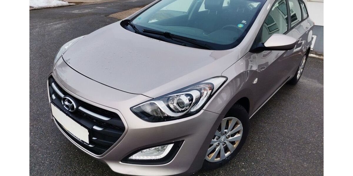 Hyundai i30 257.950 km 4.899 &euro; Fürth 90762