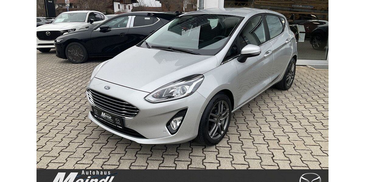 Ford Fiesta 74.552 km 10.990 &euro; Altenmarkt 83352