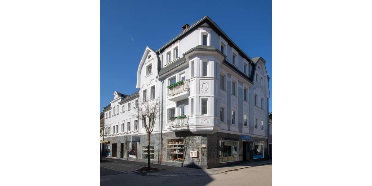 VERMIETUNG: Großzügige, Helle 4-Zimmer-Wohnung in Rehau, nahe Bahnhof. 4 zimmer