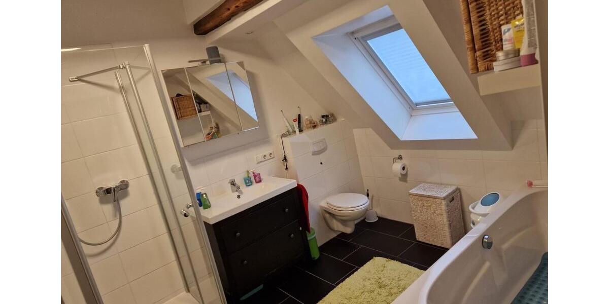 Dachgeschoßwohnung Kandel - 3 Zimmer, 120 m&sup2;, 1.400&euro; | Angebot:26476603