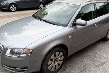 Audi A4 257.000 km 1.980 &euro; München 81827