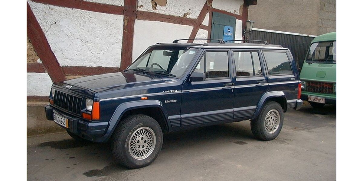 Jeep Cherokee 180.000 km 7.530 &euro; bad münstereifel 53902