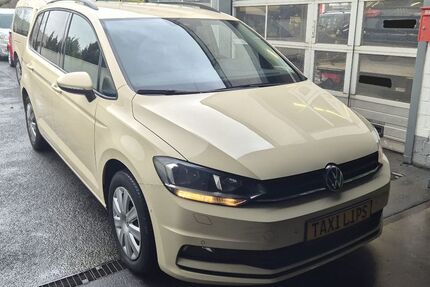 VW Touran 235.427 km 15.850 &euro; Korschenbroich 41352
