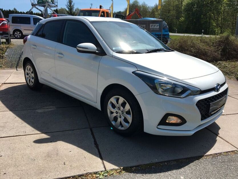 i20