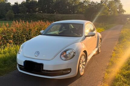 VW Beetle 99.850 km 12.990 &euro; Sande 26452