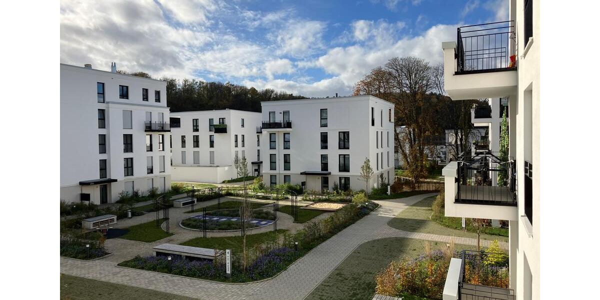 Helle 4-Zimmer-Wohnung mit Komfort: 2 Bäder und Tiefgaragenoption 4 zimmer