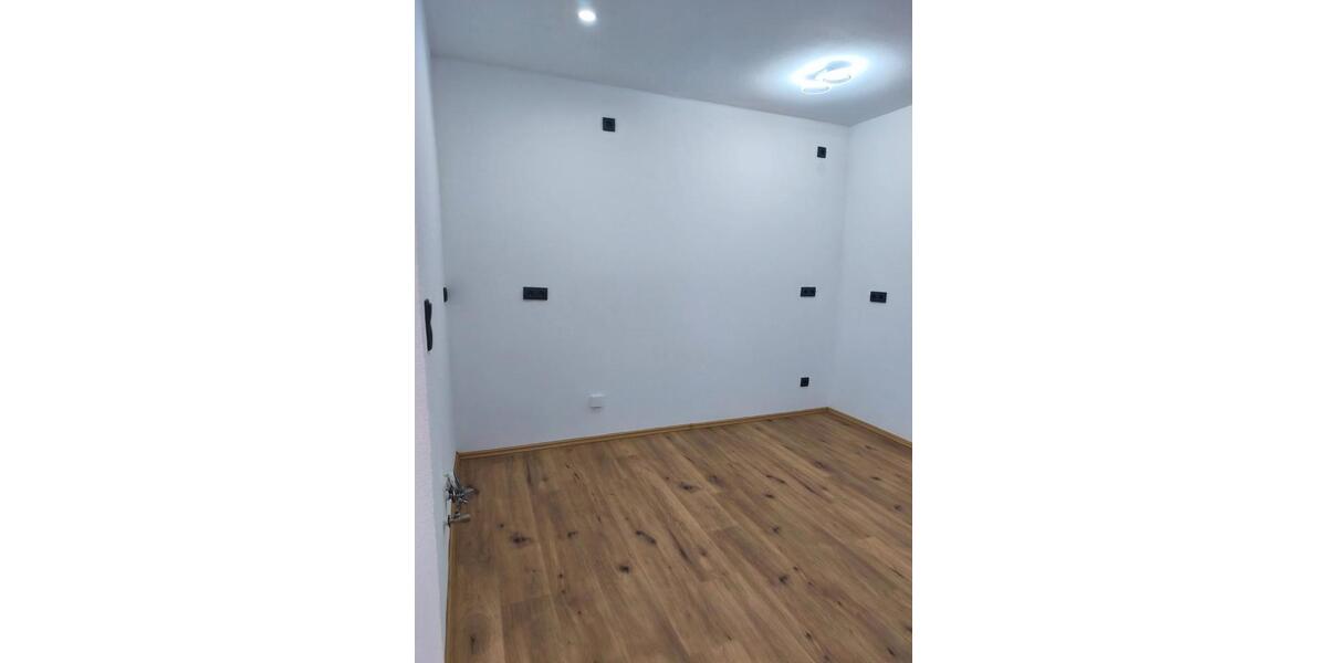 Erdgeschoßwohnung Eningen unter Achalm - 1 Zimmer, 60 m&sup2;, 700&euro; | Angebot:25966480