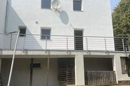 Renovierte Doppelhaushälfte mit Ausbaupotential in Illingen-Uchtelfangen zu verkaufen 4 zimmer