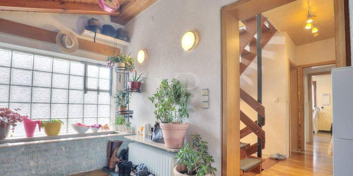 Einfamilienhaus Weinsberg - 4 Zimmer, 90 m&sup2;, 395.000&euro; | Angebot:25212107