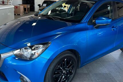 Mazda 2 75.000 km 12.450 &euro; Paderborn 33106