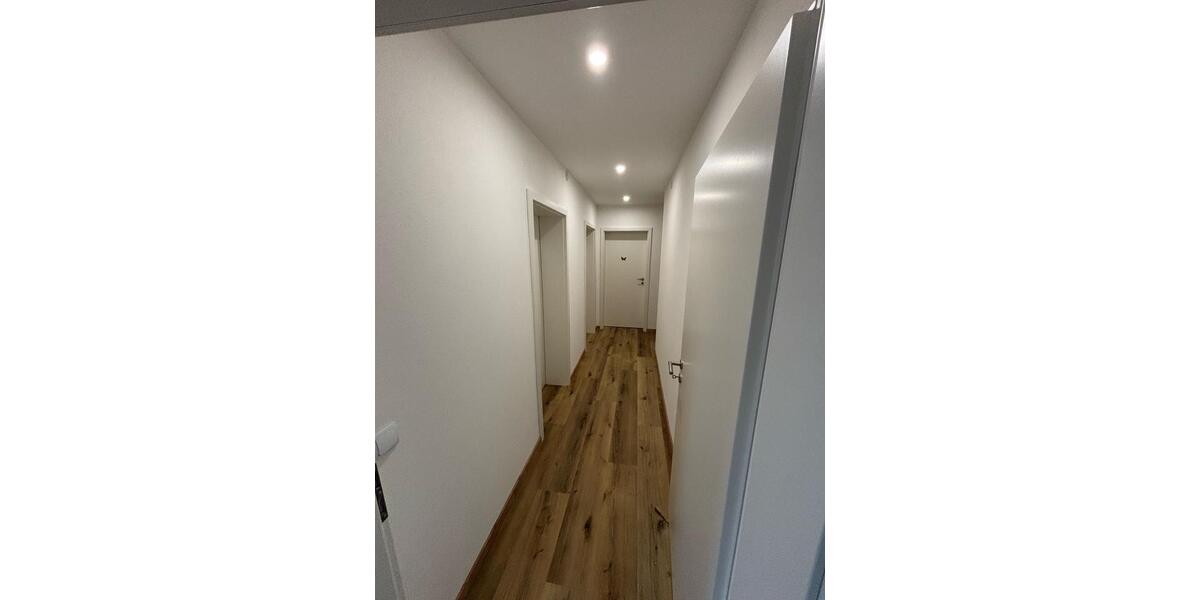 Etagenwohnung Bad Königshofen im Grabfeld - 4 Zimmer, 116 m&sup2;, 830&euro; | Angebot:25802693