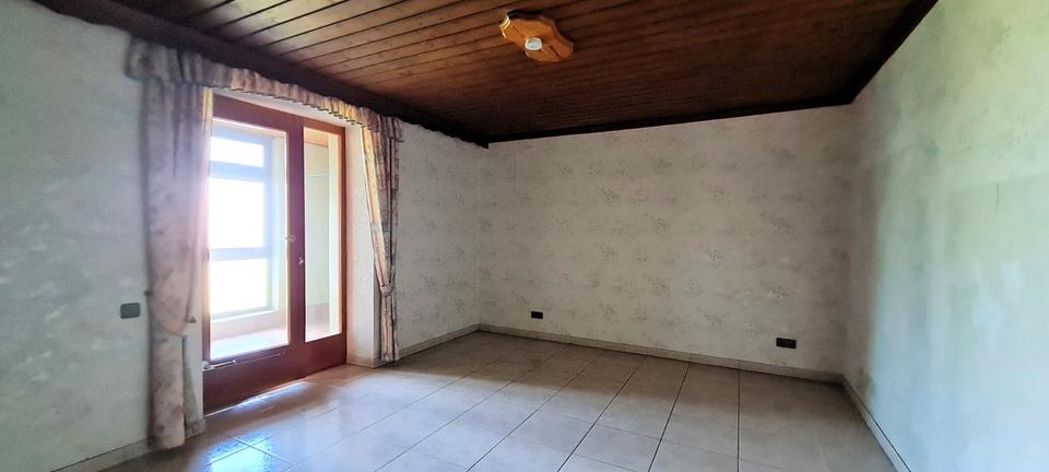 Einfamilienhaus Ottweiler - 8 Zimmer, 210 m&sup2;, 280.000&euro; | Angebot:27010138
