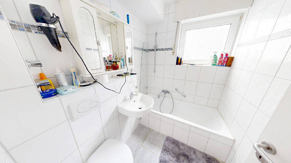 Köln! Doppelt profitieren! 3-Zimmer-Eigentumswohnung mit Sonnenterrasse und Stellplatz + separates Studio Apartment in ruhiger Lage! (LK 4880)