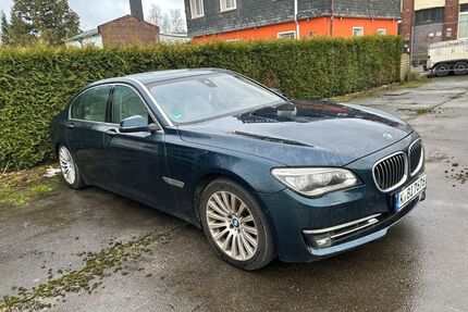BMW 750