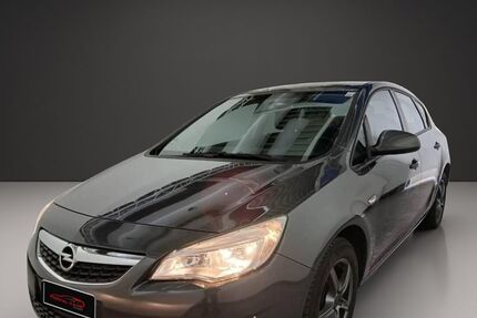 Opel Astra 122.100 km 5.990 &euro; Hamburg 22111