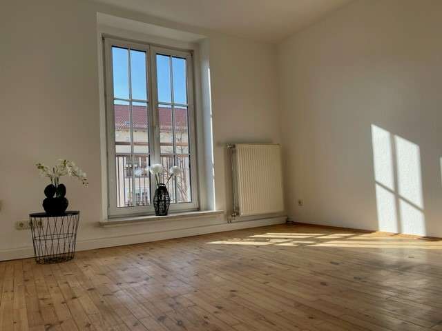 Wohnung zum Mieten in Dessau-Roßlau 450 € 61.81 m²