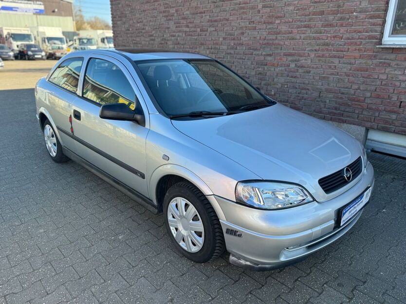 Opel Astra 114.000 km 3.499 € Bottrop 46238