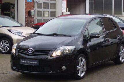 Toyota Auris 147.174 km 9.290 € Berlin 13403