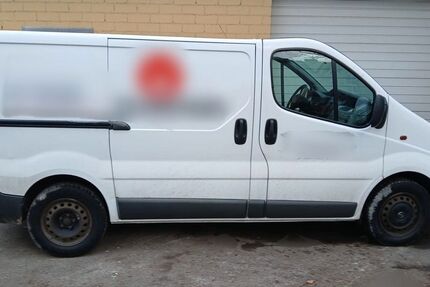 Opel Vivaro 119.200 km 3.500 &euro; Albertshofen 97320