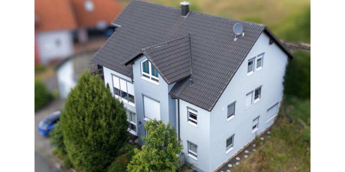 Einfamilienwohnhaus mit Einliegerwohnung und Doppelgarage 9 zimmer