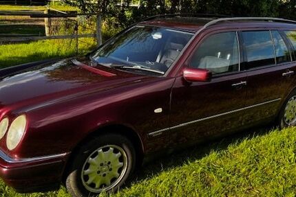 Mercedes-Benz E 230 180.000 km 3.950 &euro; Mucheln 24238