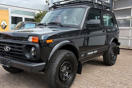 Lada Niva 10.800 km 18.999 &euro; Liebenau 31618