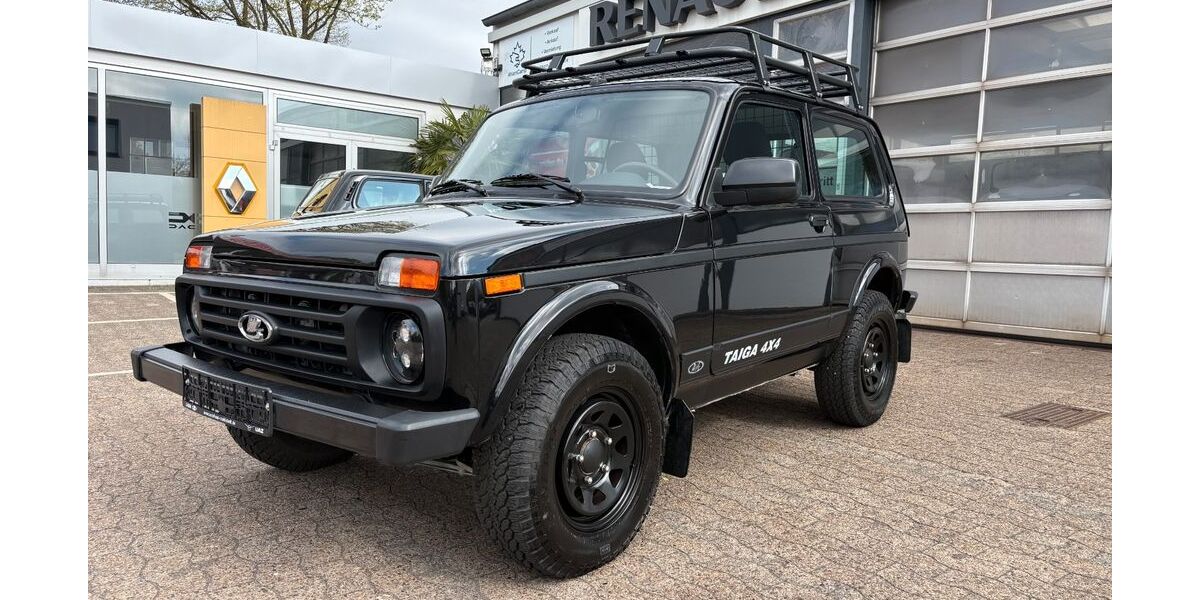 Lada Niva 10.800 km 18.999 &euro; Liebenau 31618