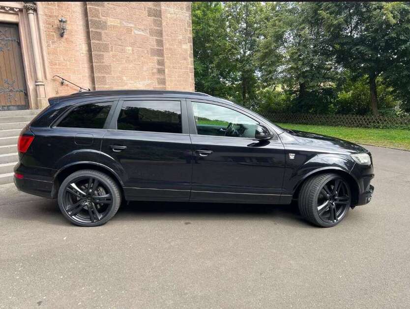 Q7