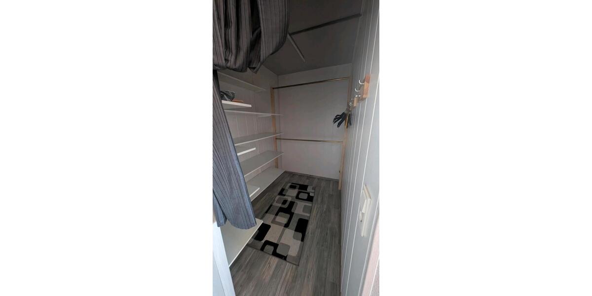 Doppelhaushälfte Schleusingen - 7 Zimmer, 150 m&sup2;, 60.000&euro; | Angebot:25999881